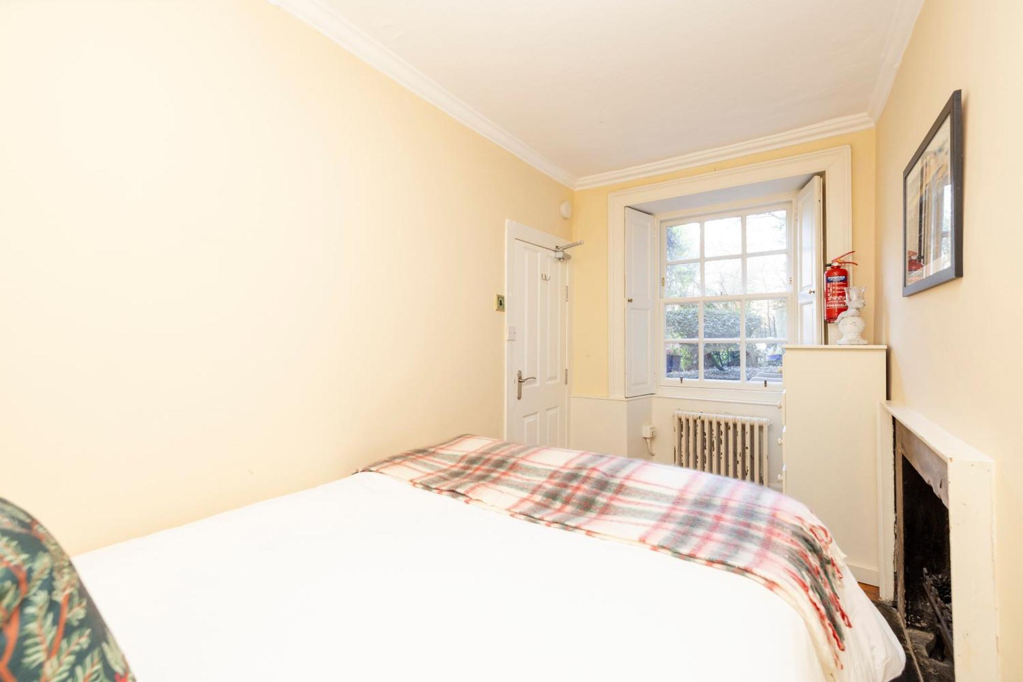 Joivy Beautiful Apartment, Private Garden, Calton Hill EDI Buitenkant foto