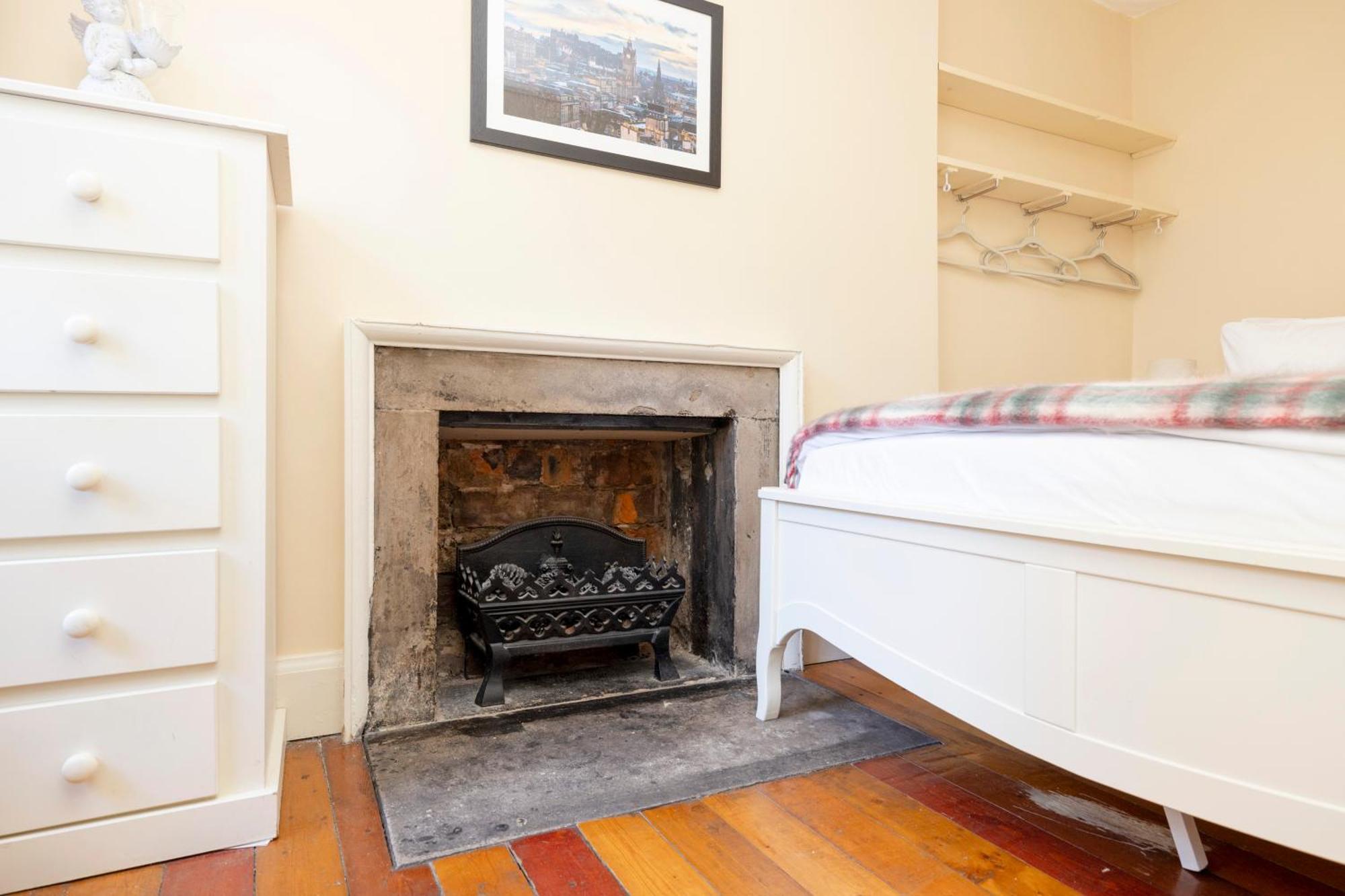 Joivy Beautiful Apartment, Private Garden, Calton Hill EDI Buitenkant foto